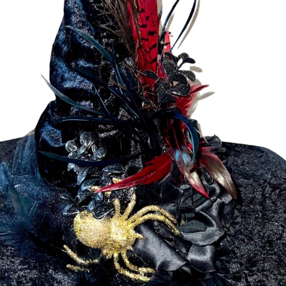 🔥SOLD🔥The Golden Skull Witch Hat - Picture 8 of 16